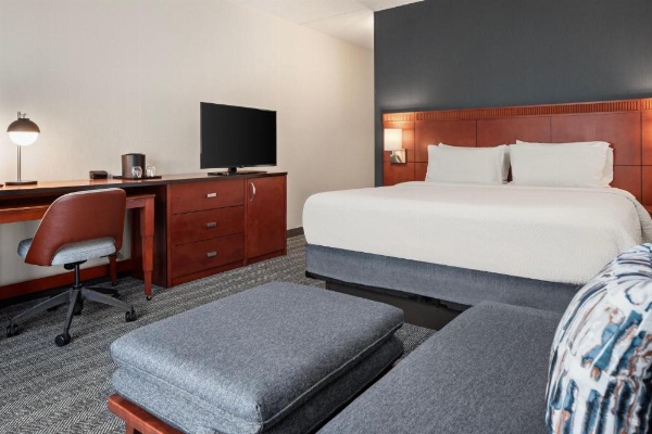 Courtyard By Marriott Chicago Waukegan/Gurnee image 10