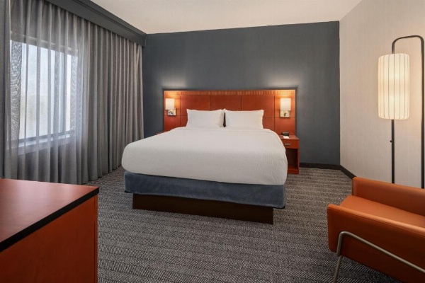 Courtyard By Marriott Chicago Waukegan/Gurnee image 25