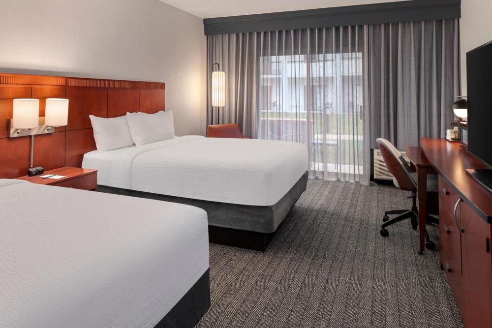 Courtyard By Marriott Chicago Waukegan/Gurnee